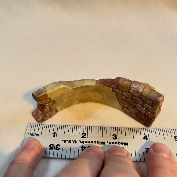 Grandeur Noel '01 Bethlehem Village Stone Wall Collector Ed. O'Well Porcelain - Picture 7 of 10